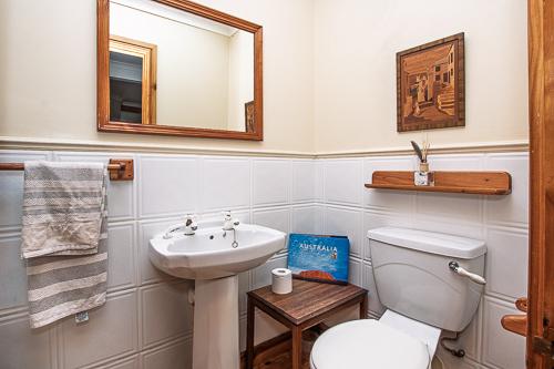 6 Bedroom Property for Sale in Fish Hoek Western Cape